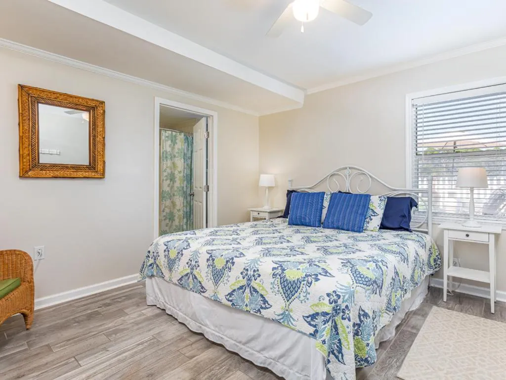 Bed in Horsepen Creek Cottage