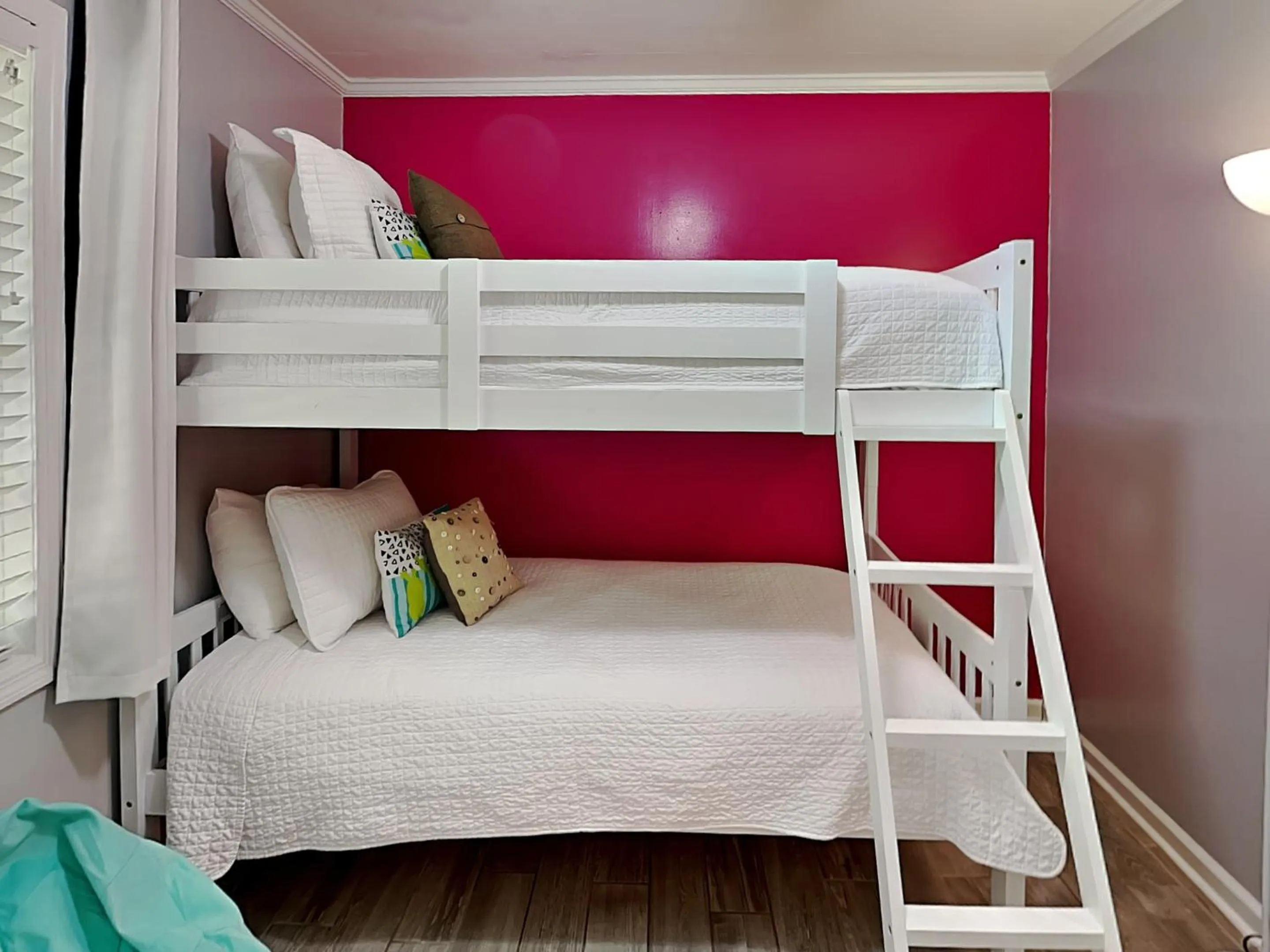 Bed in Horsepen Creek Cottage