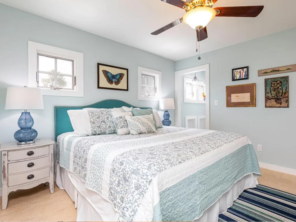 Bed in Flip Flop Lagoon