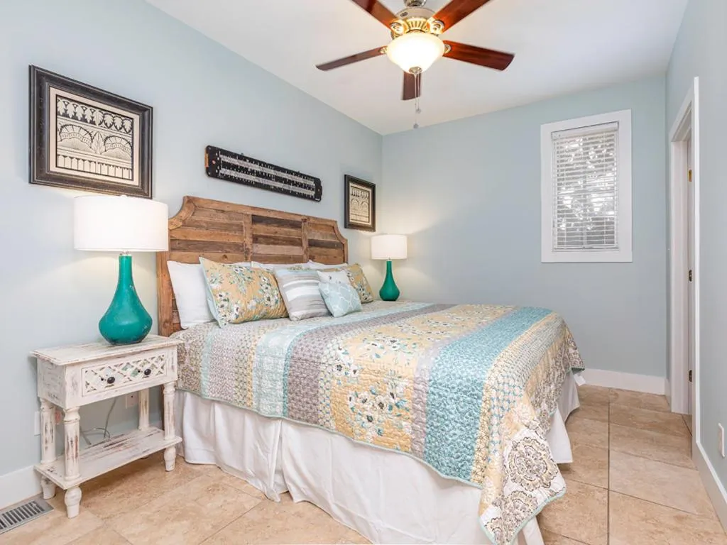 Bed in Flip Flop Lagoon