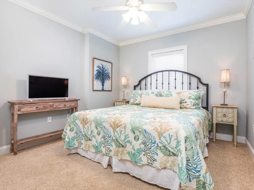 Bed in Brass Rail 206