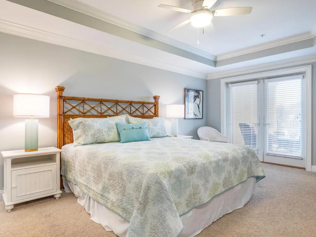 Bed in Brass Rail 206