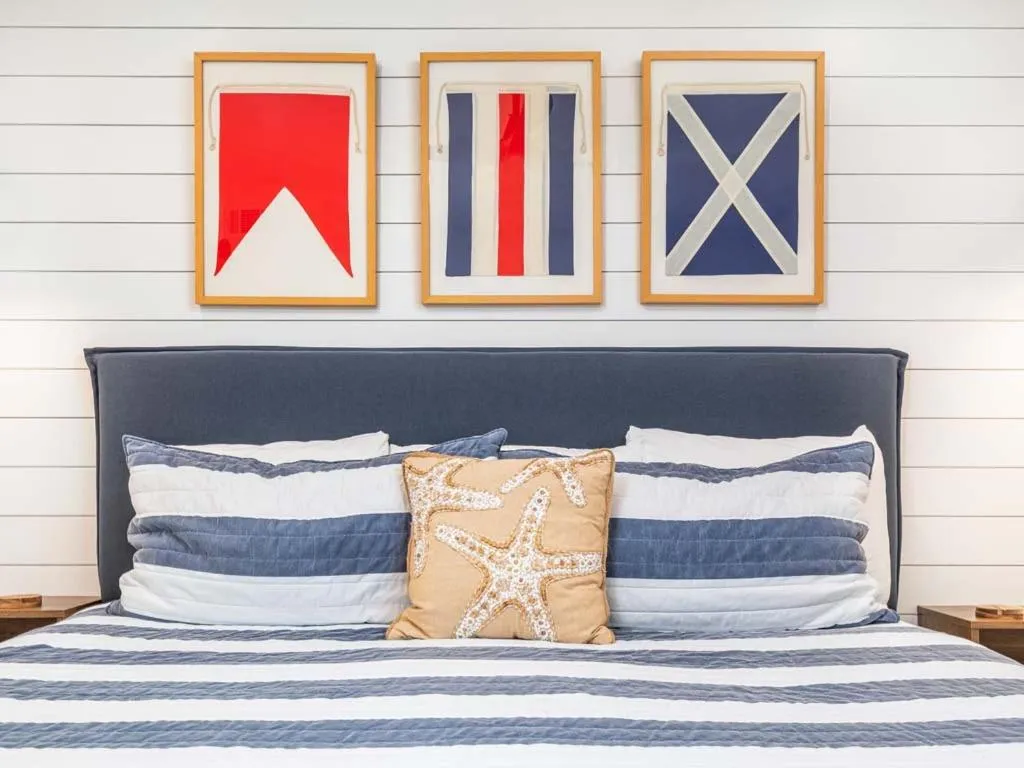 Bed in Beach Racquet A220