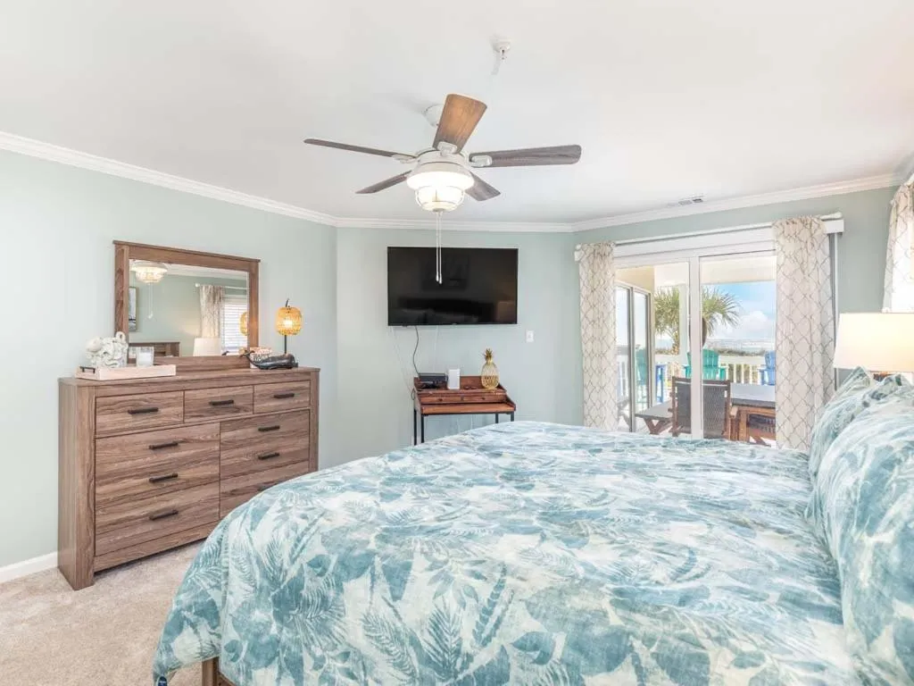 Bed in Dolphin Watch 4