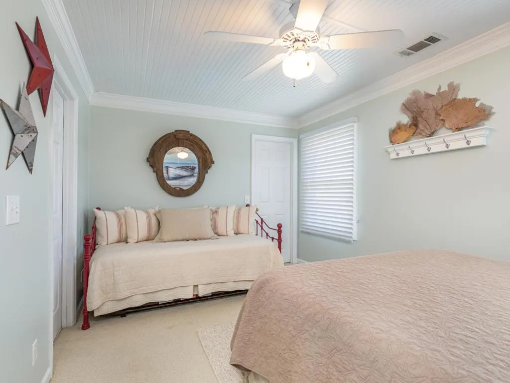 Bed in Once Upon A Tide