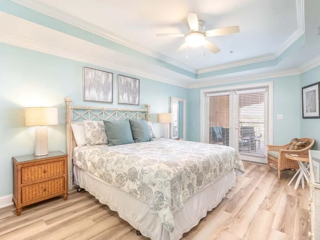 Bed in Brass Rail 306