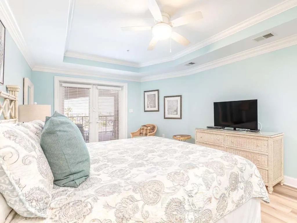 Bed in Brass Rail 306