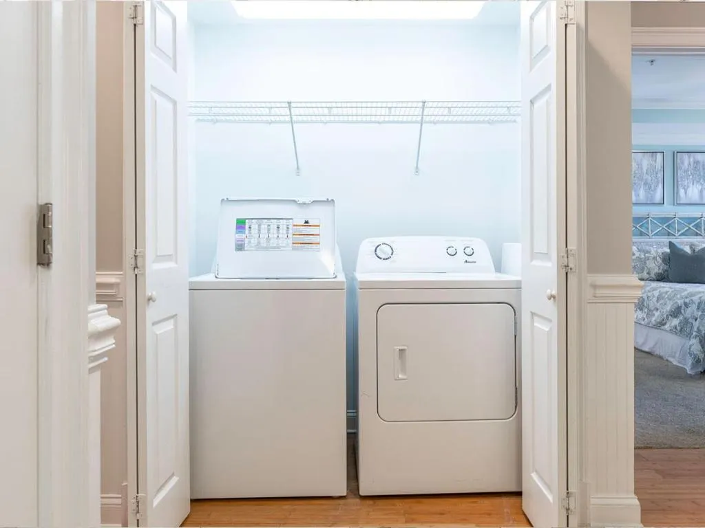 Bed in Brass Rail 306