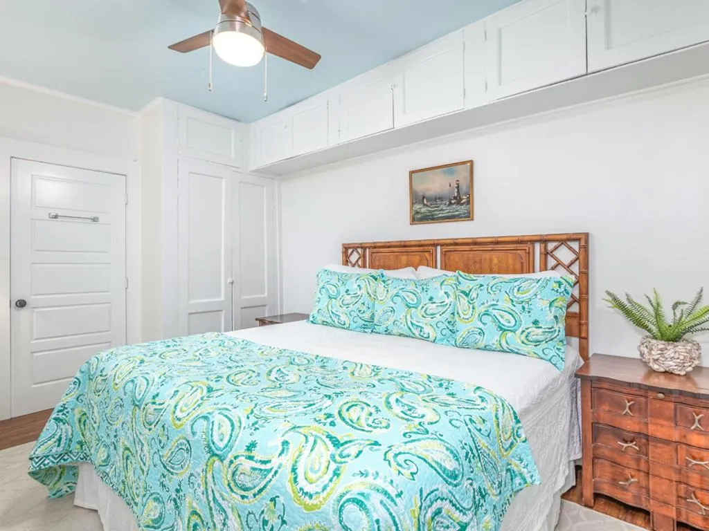 Bed in Coquina Cottage