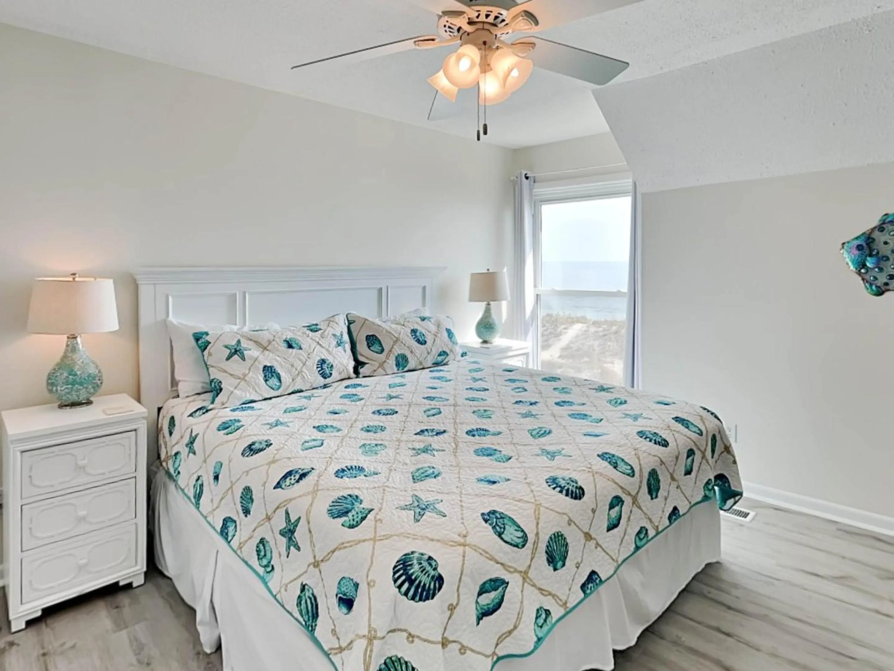 Bed in Tybee Lights 114C