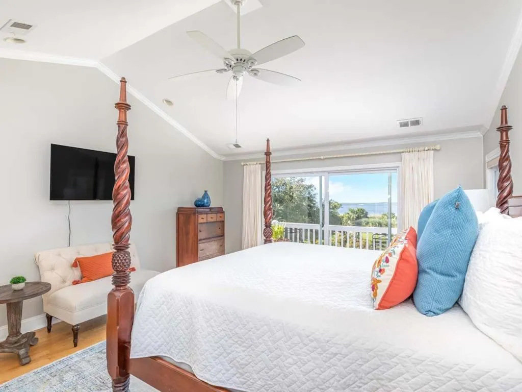 Bed in A Salty Senorita