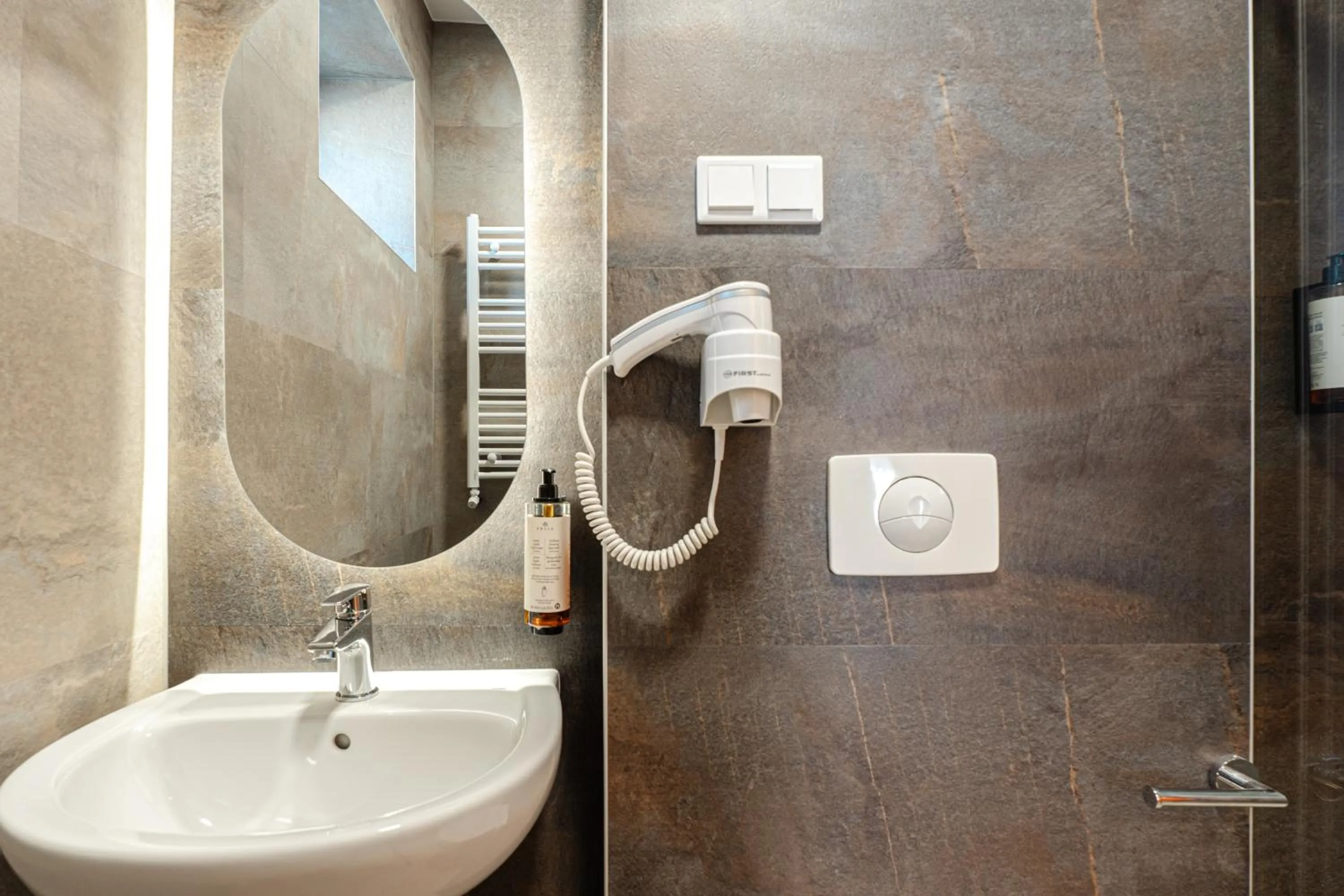 Shower in Hotel Solny