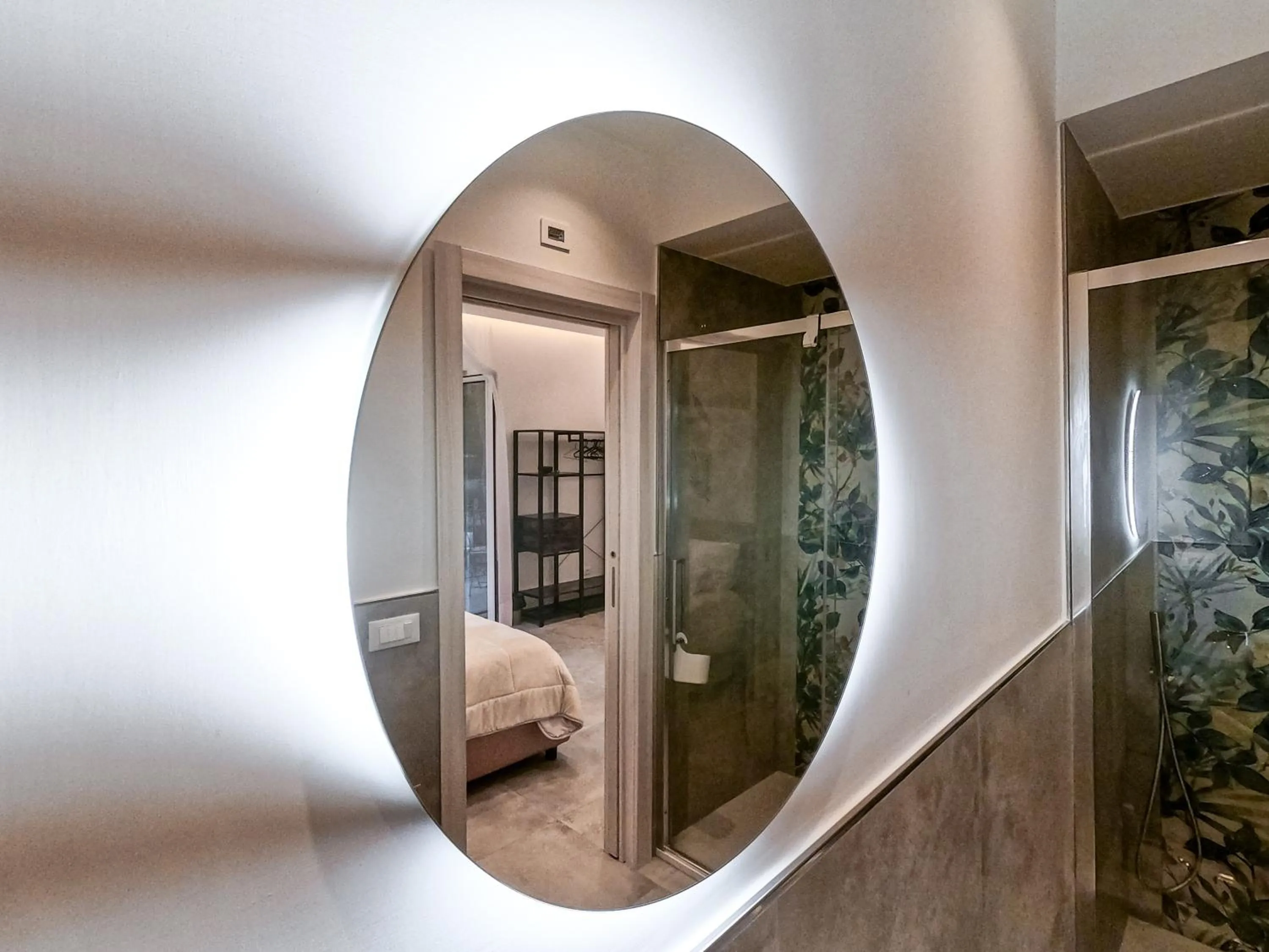Shower in Delphi Soggiorni Romantic Suites with Private Terrace - Ischia Porto