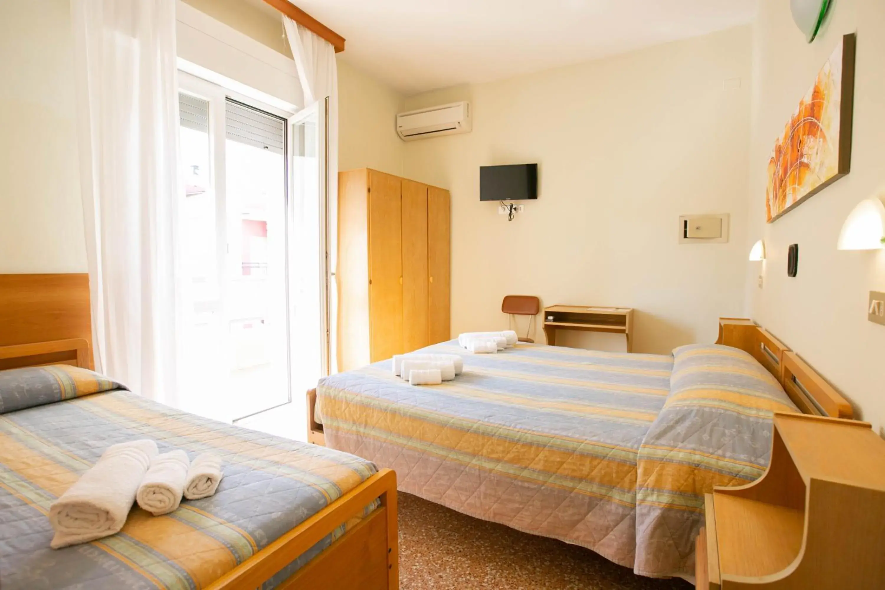 Bed in Hotel Ischia Bed in Hotel Ischia