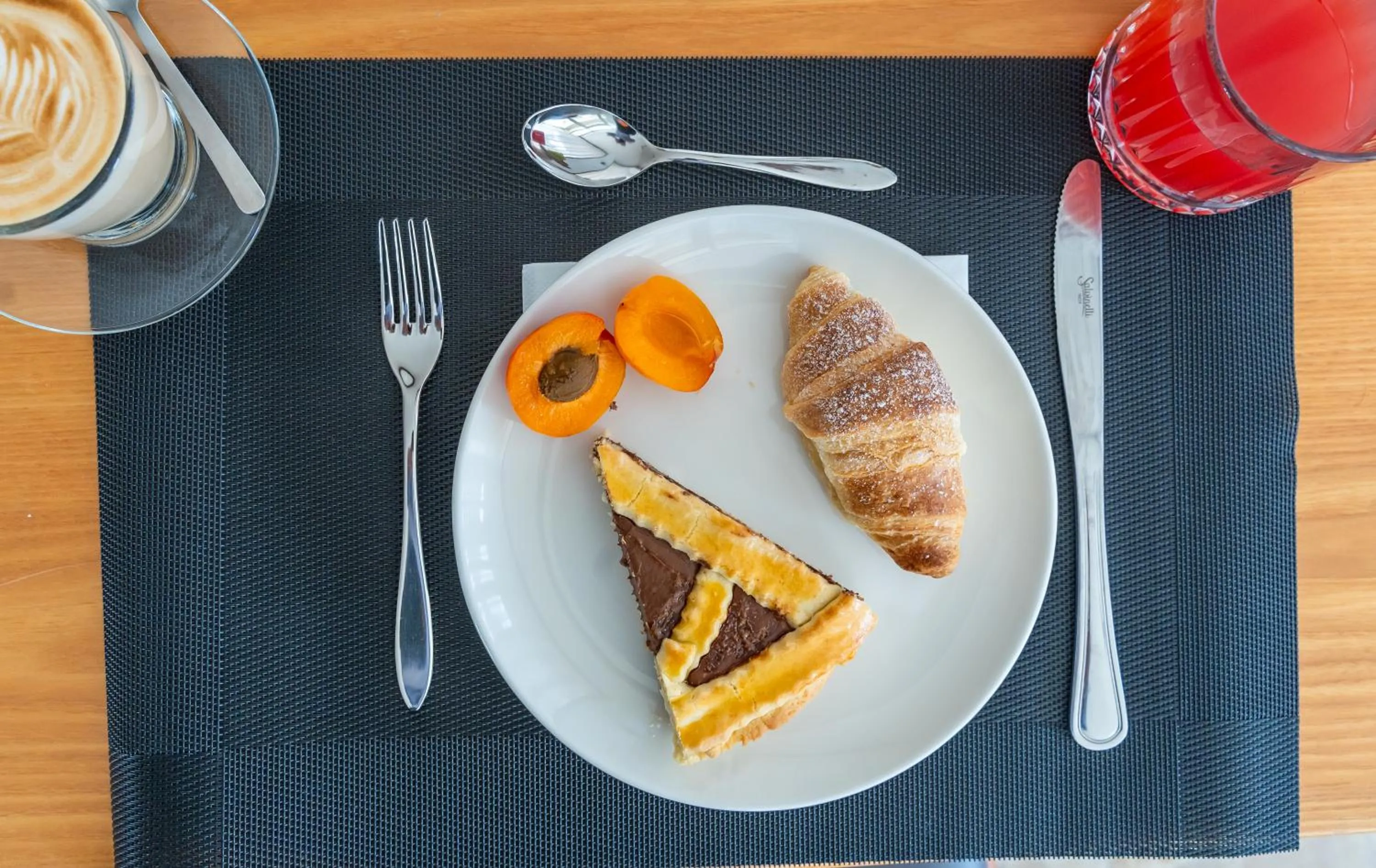 Restaurant/places to eat in Hotel Ischia