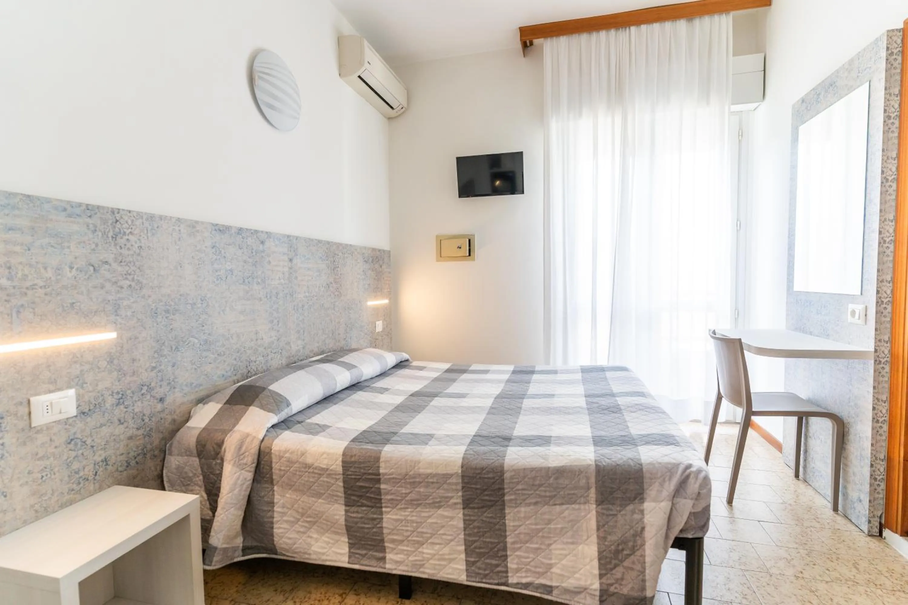 Photo of the whole room, Bed in Hotel Ischia