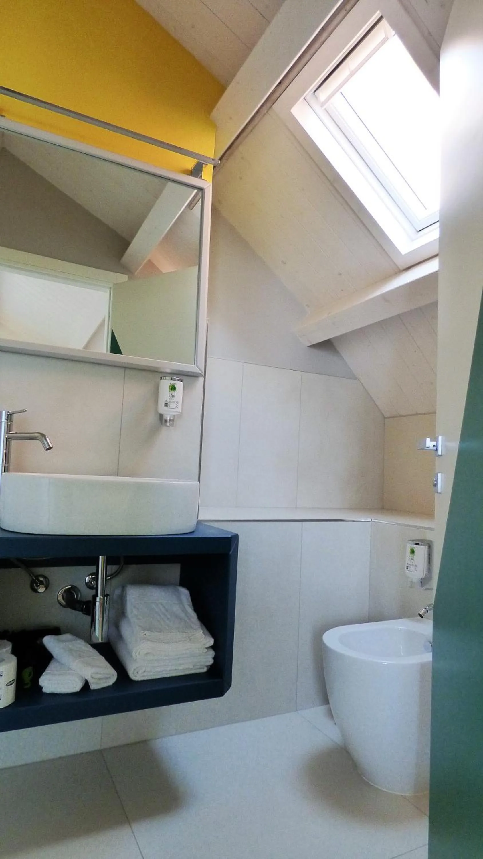 Bathroom in Hotel Trevi