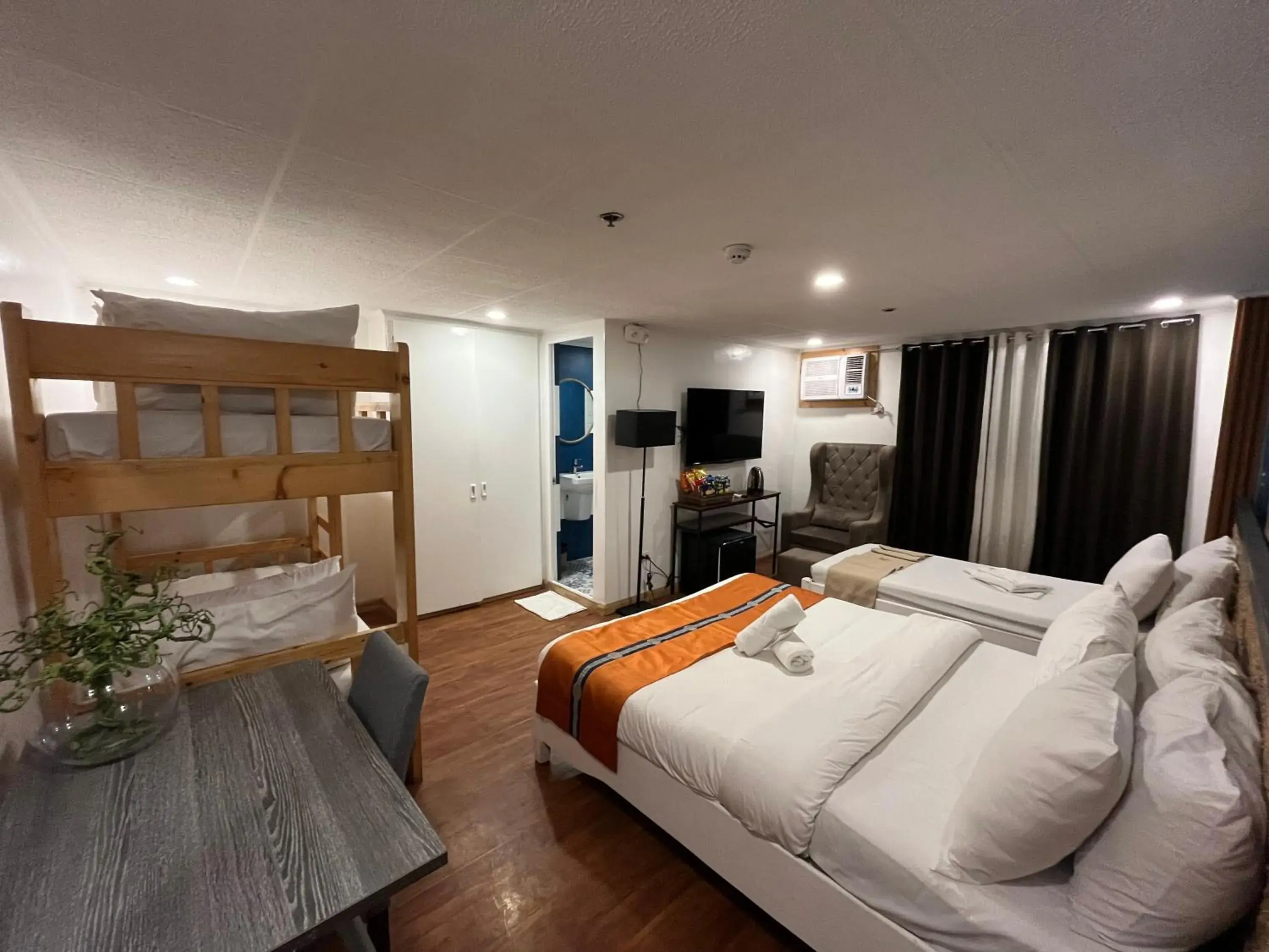 Family Room in The New View by Ecotel Family Room in The New View by Ecotel