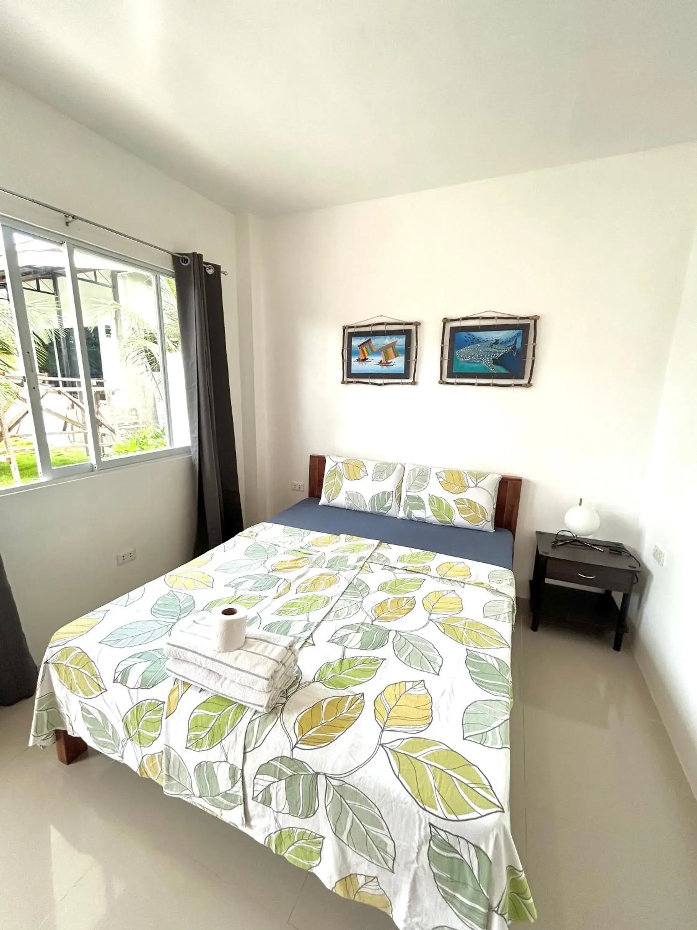 Double Room with Private Bathroom in Coconut Inn Moalboal Double Room with Private Bathroom in Coconut Inn Moalboal