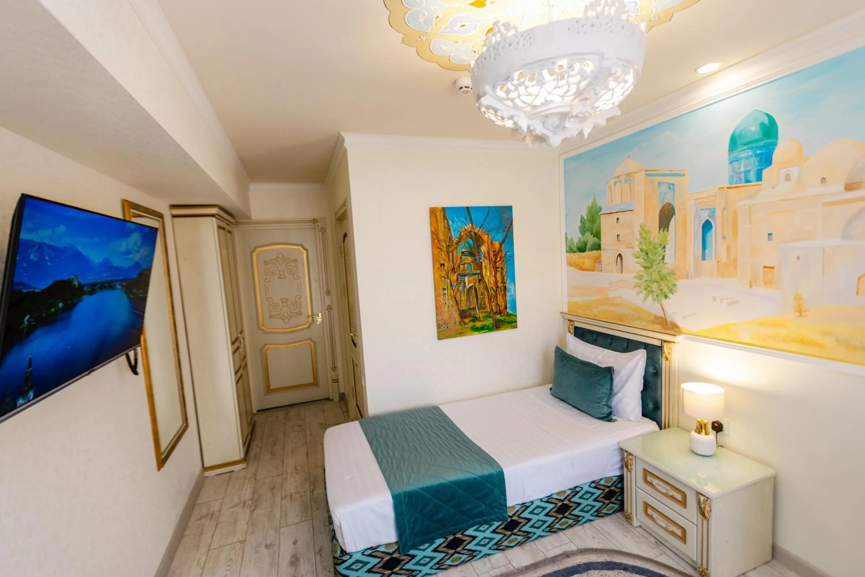 Bed in Gur Emir Palace boutique hotel