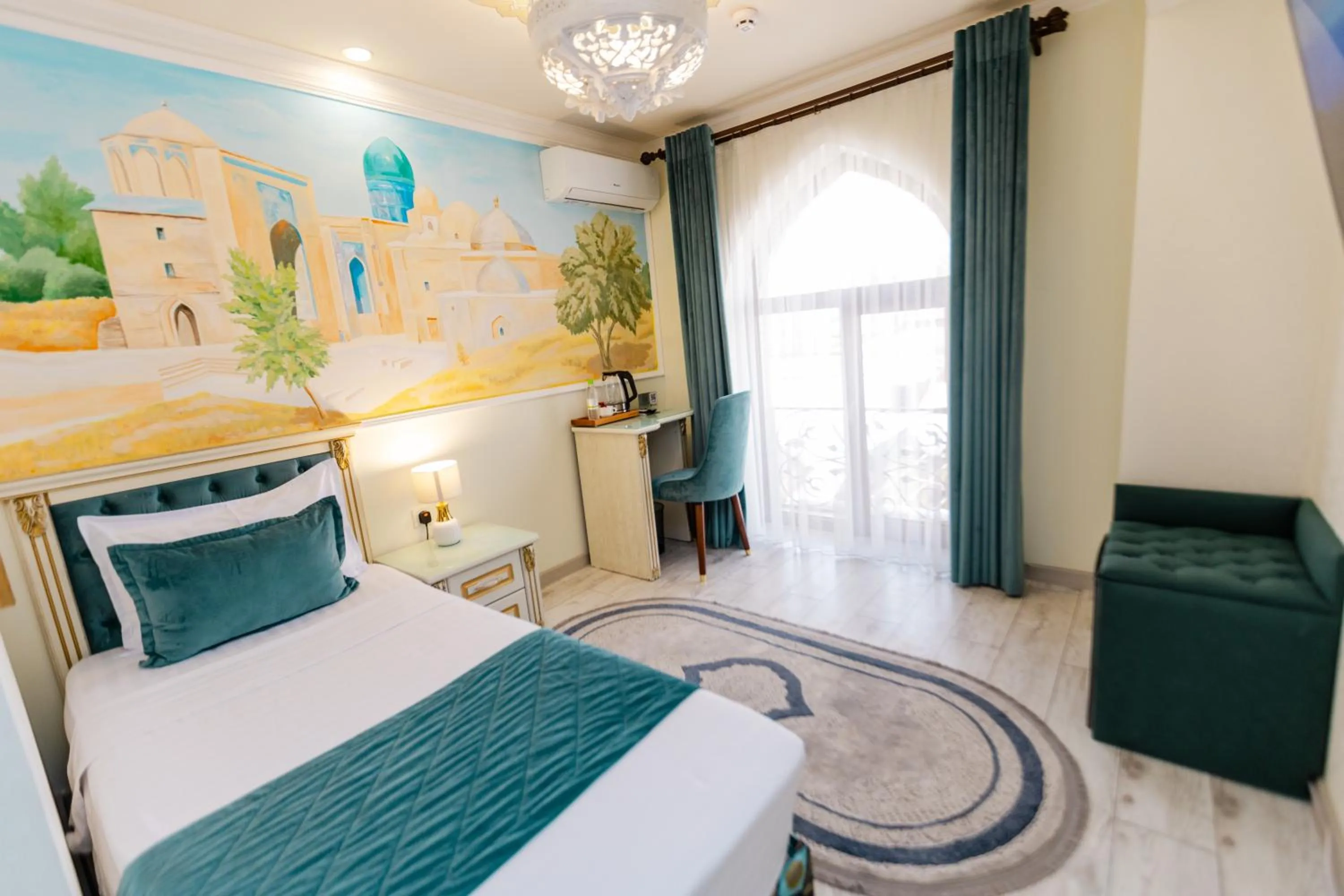 Bed in Gur Emir Palace boutique hotel