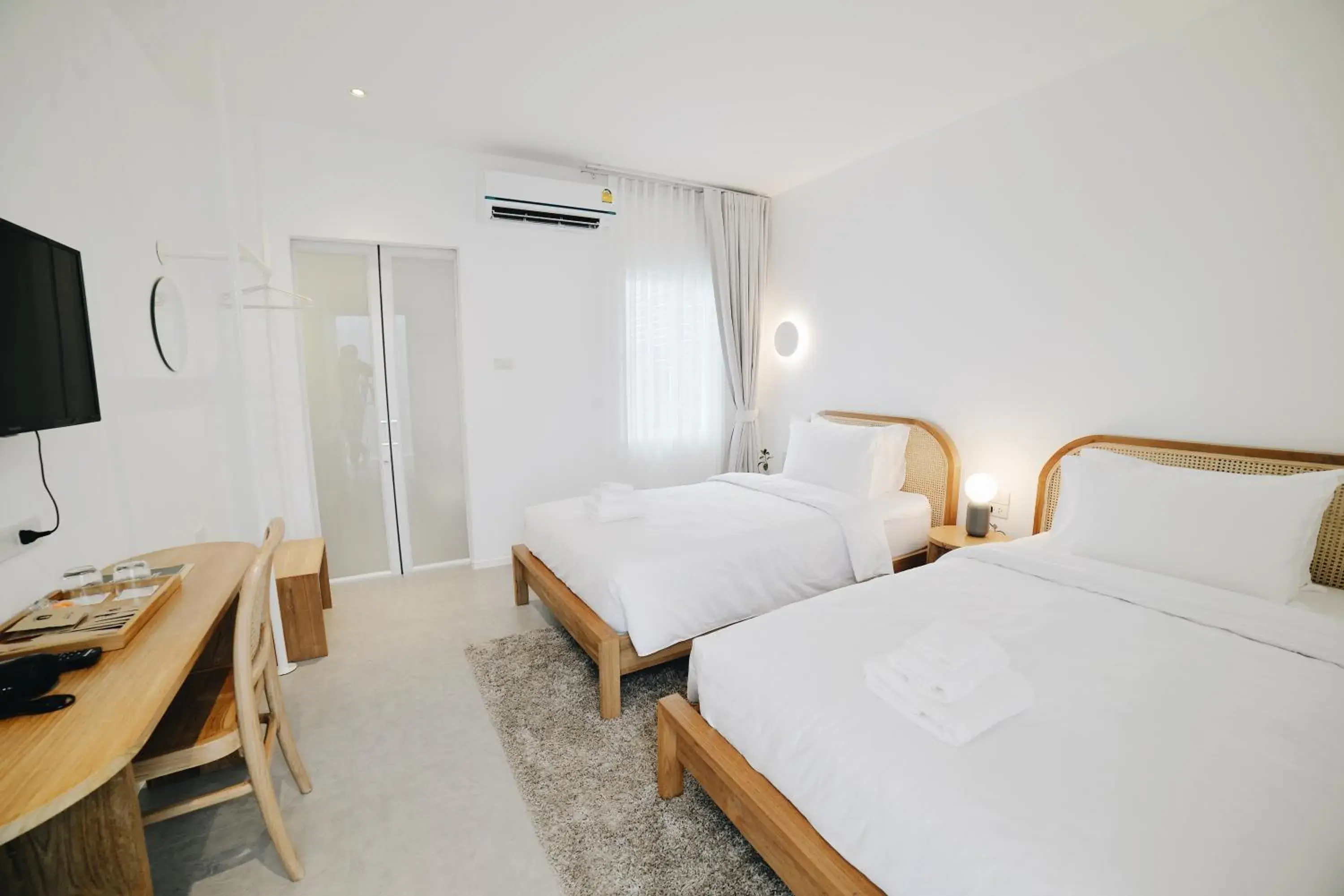 Standard Twin Room in Evergreen Cafe and Hotel Standard Twin Room in Evergreen Cafe and Hotel