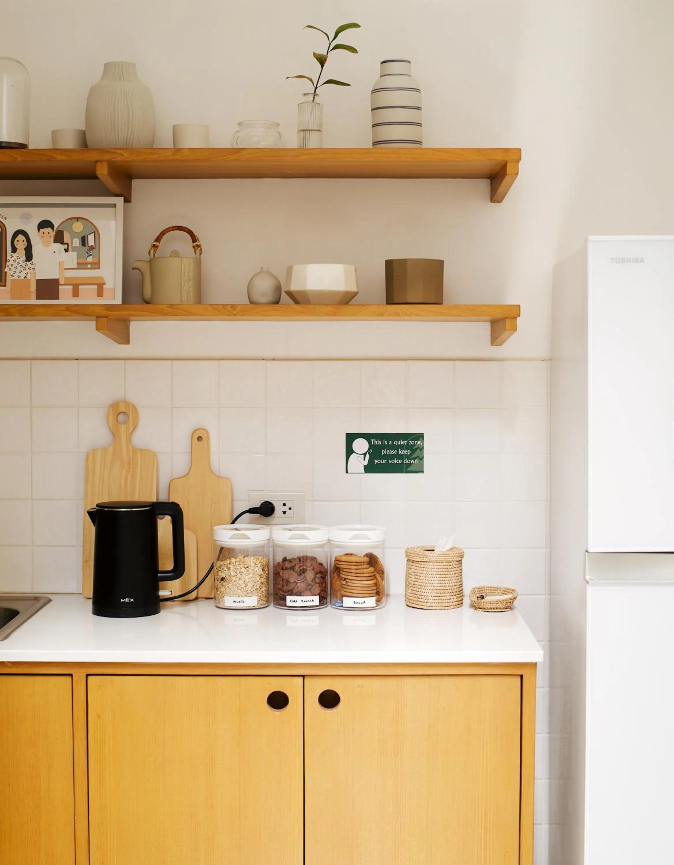 Communal kitchen in Evergreen Cafe and Hotel