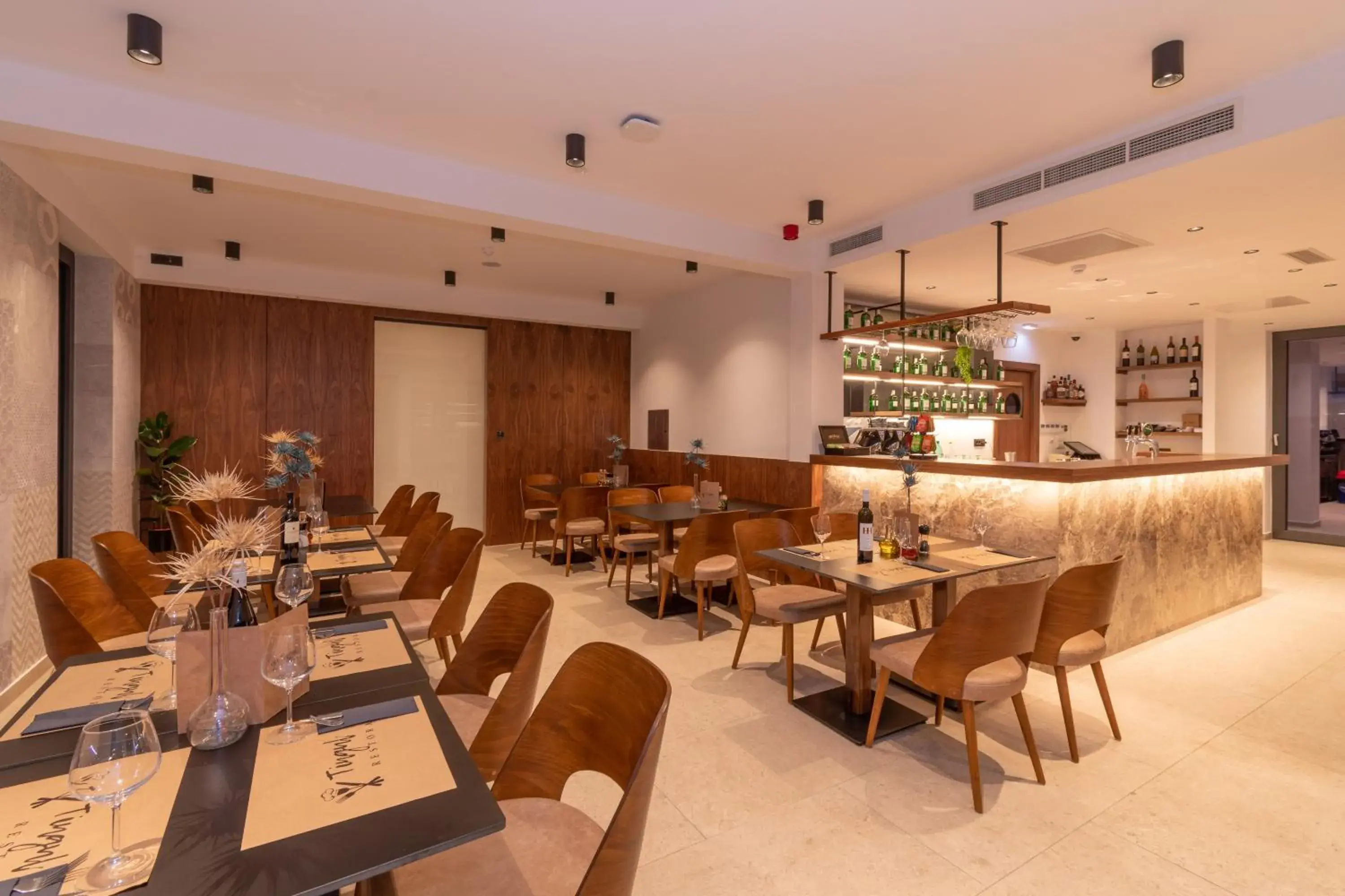 Restaurant/places to eat in Hotel Batuda Restaurant/places to eat in Hotel Batuda