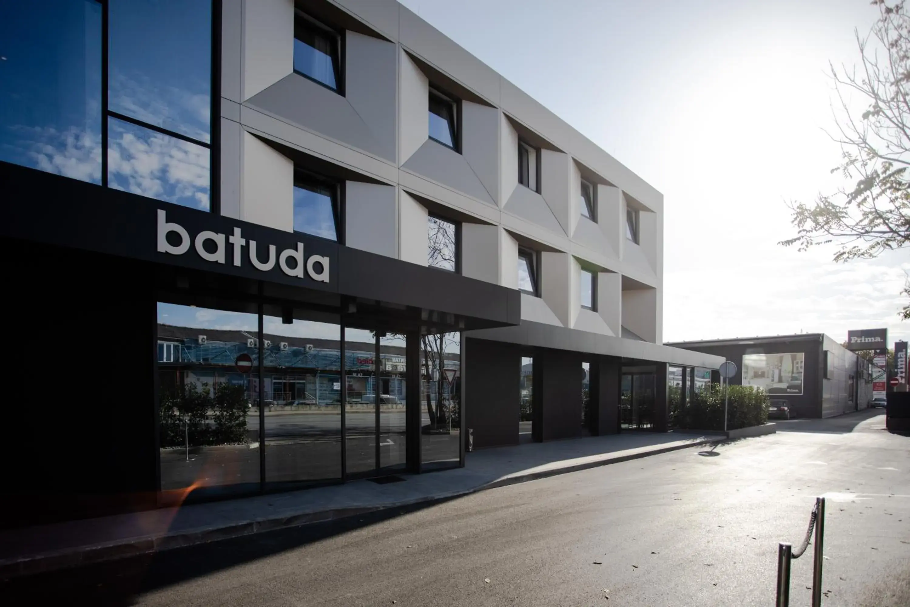 Property building in Hotel Batuda Property building in Hotel Batuda