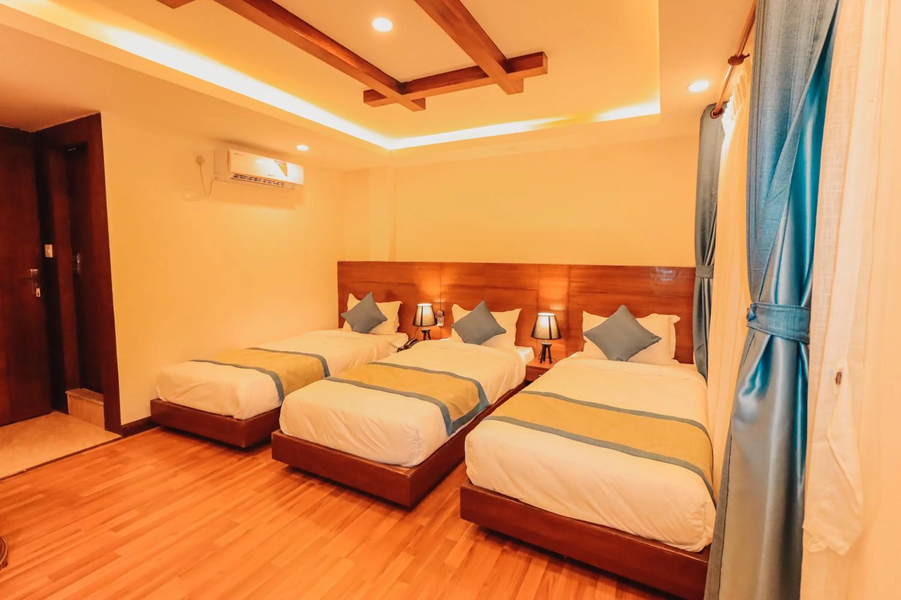 TV and multimedia, Bed in Kathmandu Aagantuk Hotel