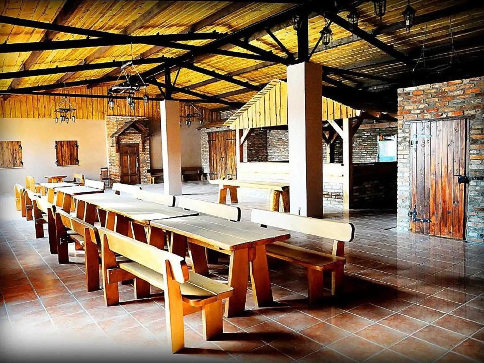 Restaurant/places to eat in Hotel Arkadia