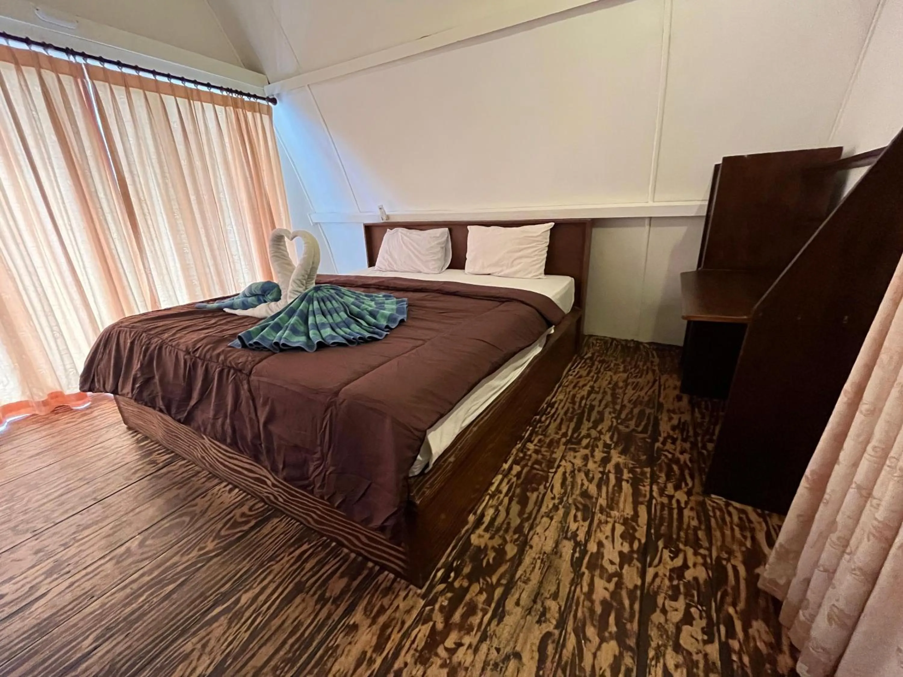 Bedroom, Bed in Coral Beach Seaside