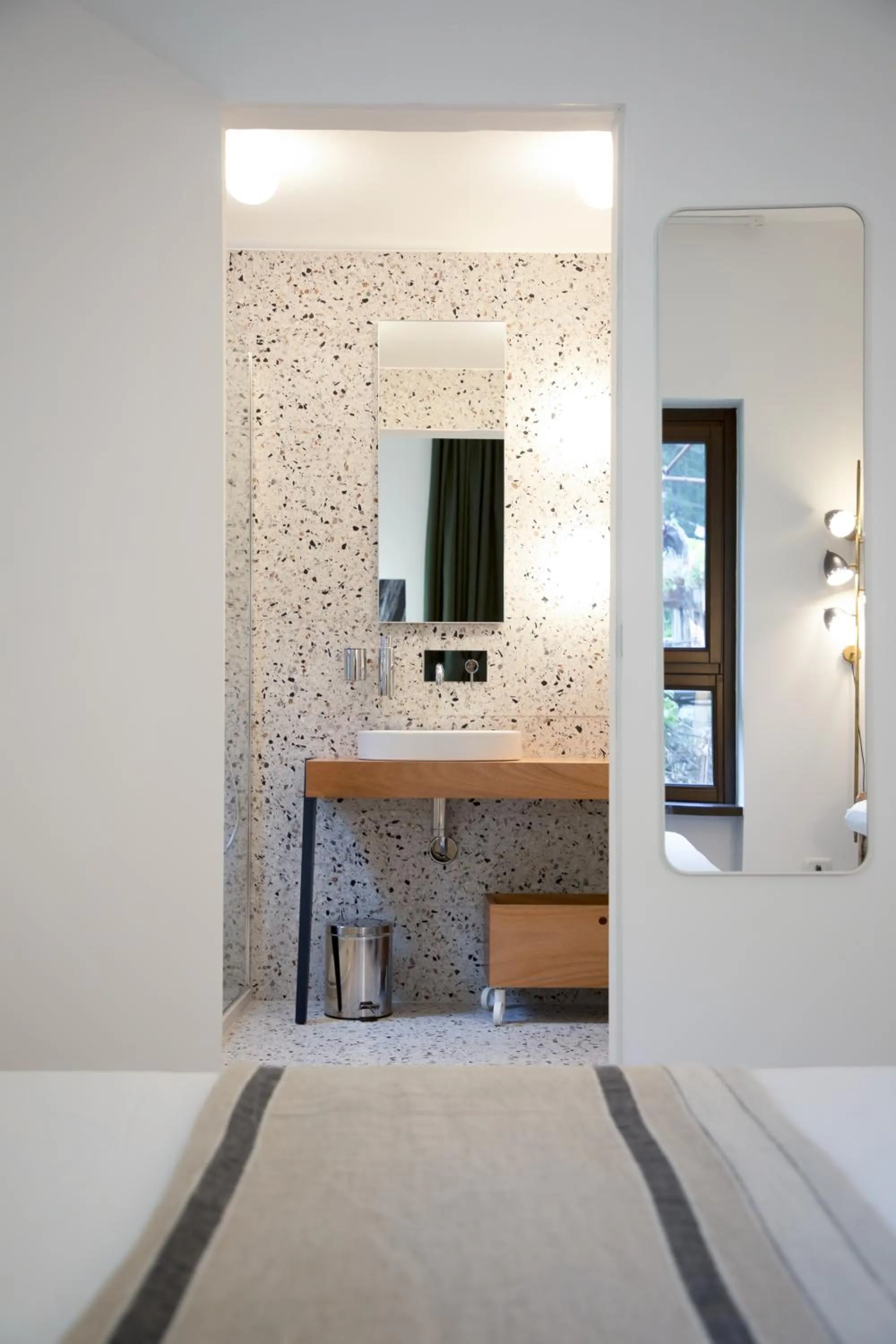 Bathroom, Bed in Hotel Dolomiti