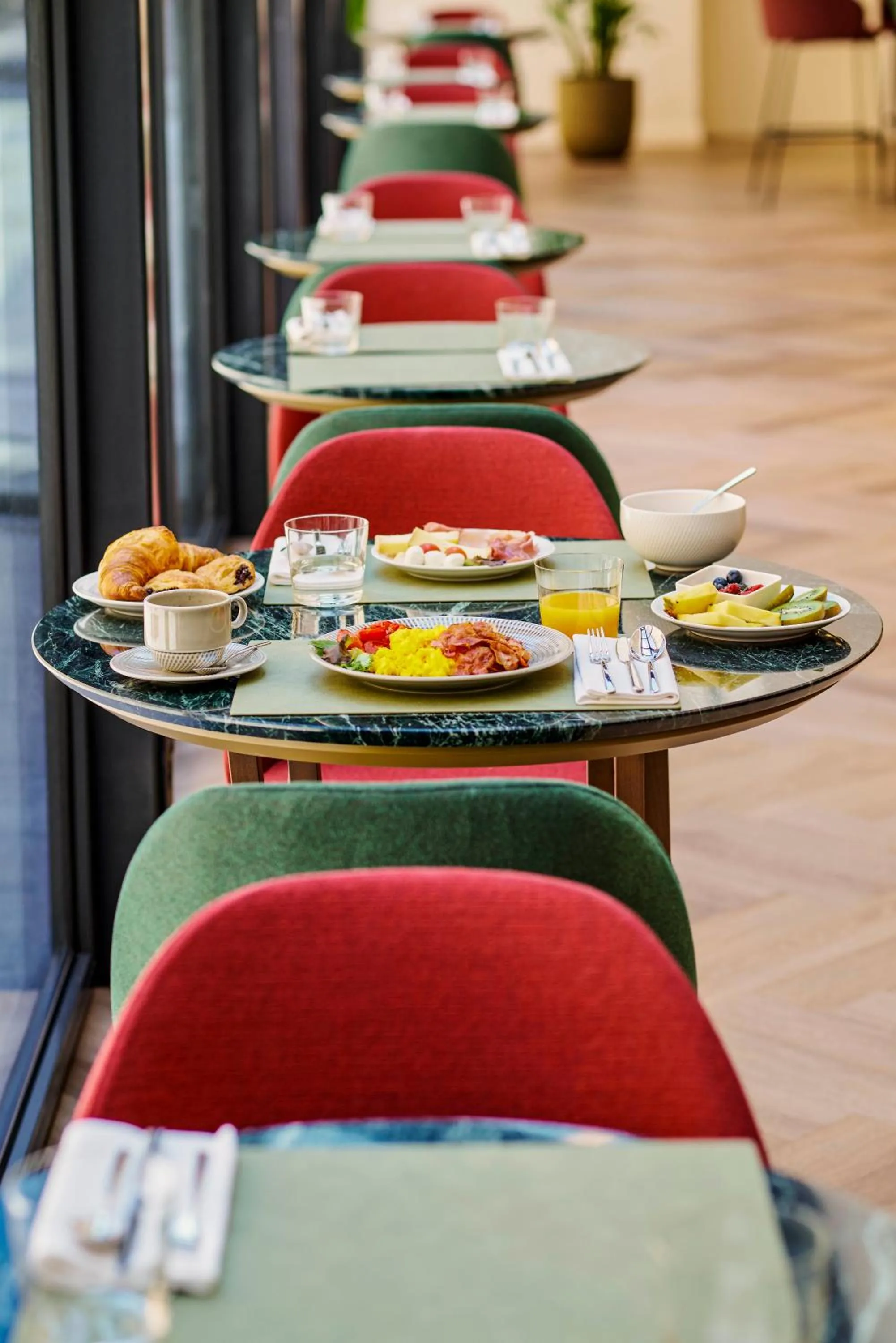 Breakfast in Hotel Giacomo Morra Alba - Handwritten Collection