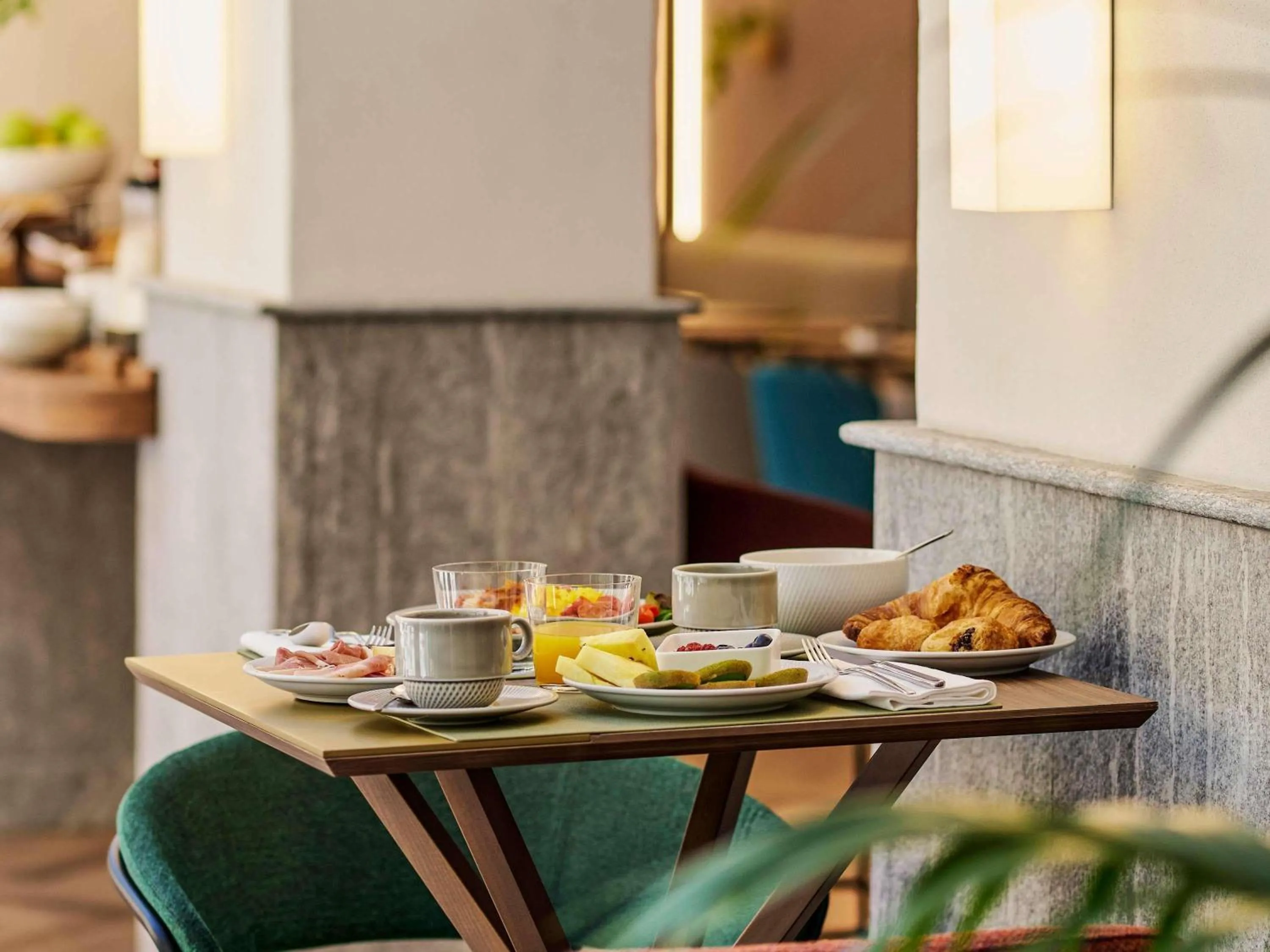 Breakfast in Hotel Giacomo Morra Alba - Handwritten Collection