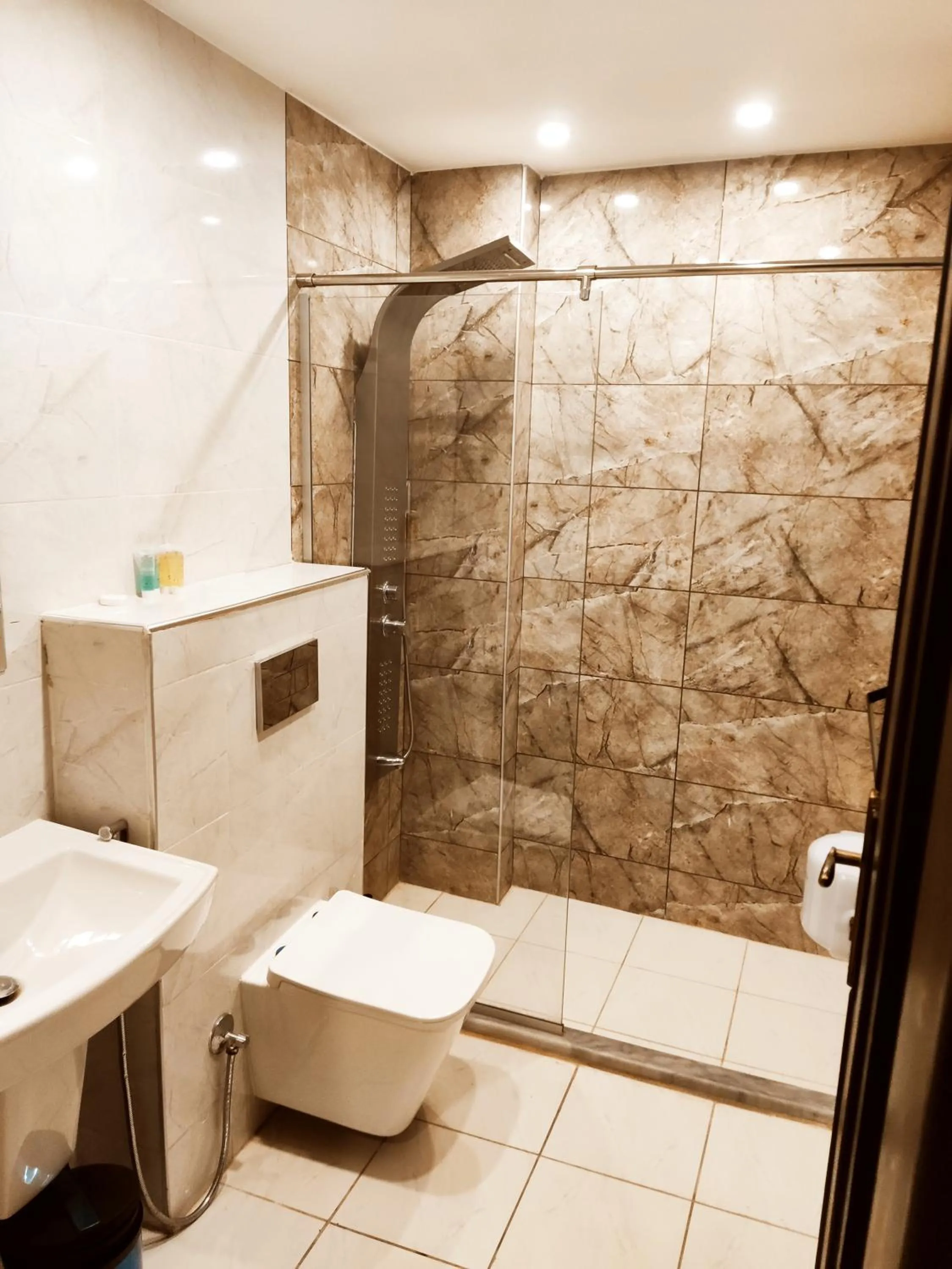 Shower in Golden Hotel