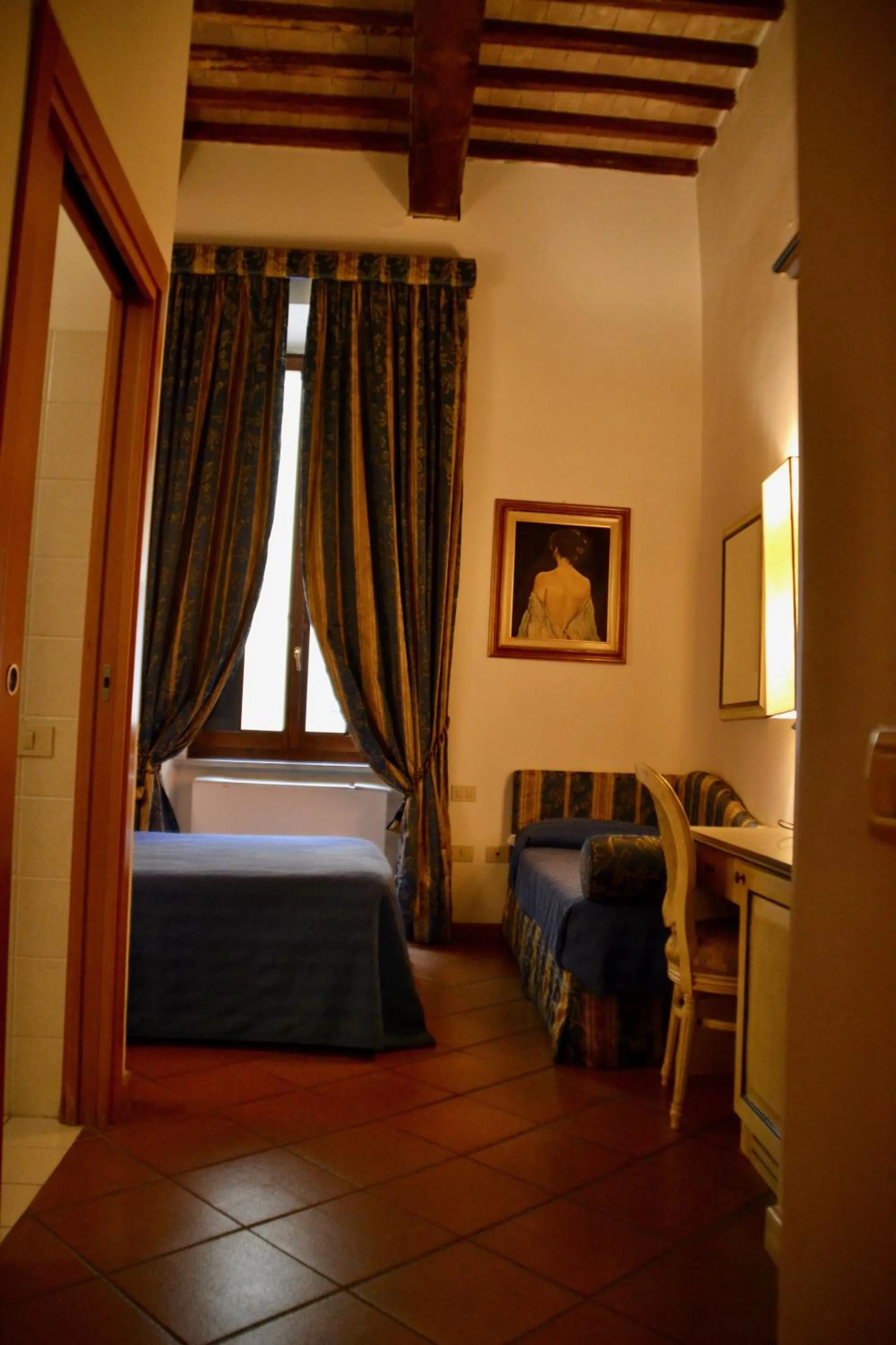 Photo of the whole room, Bed in Hotel Italia