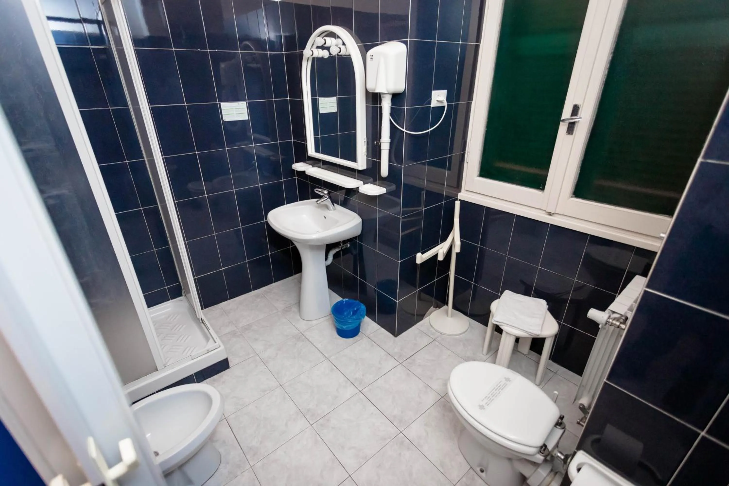 Shower in Mini Hotel