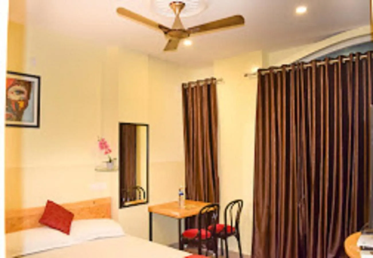 Bedroom, Bed in Chaplin Hotel