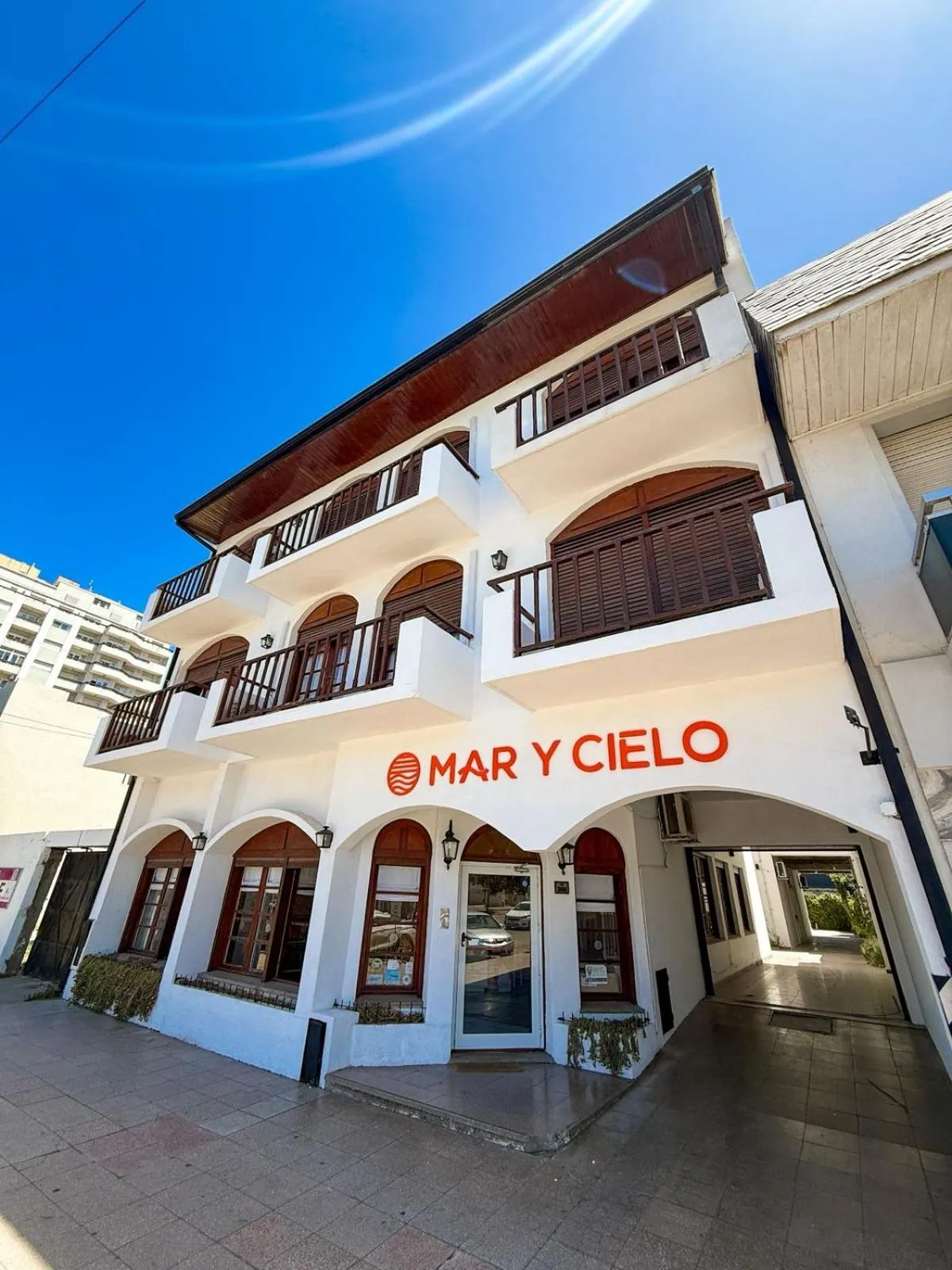 Mar y Cielo