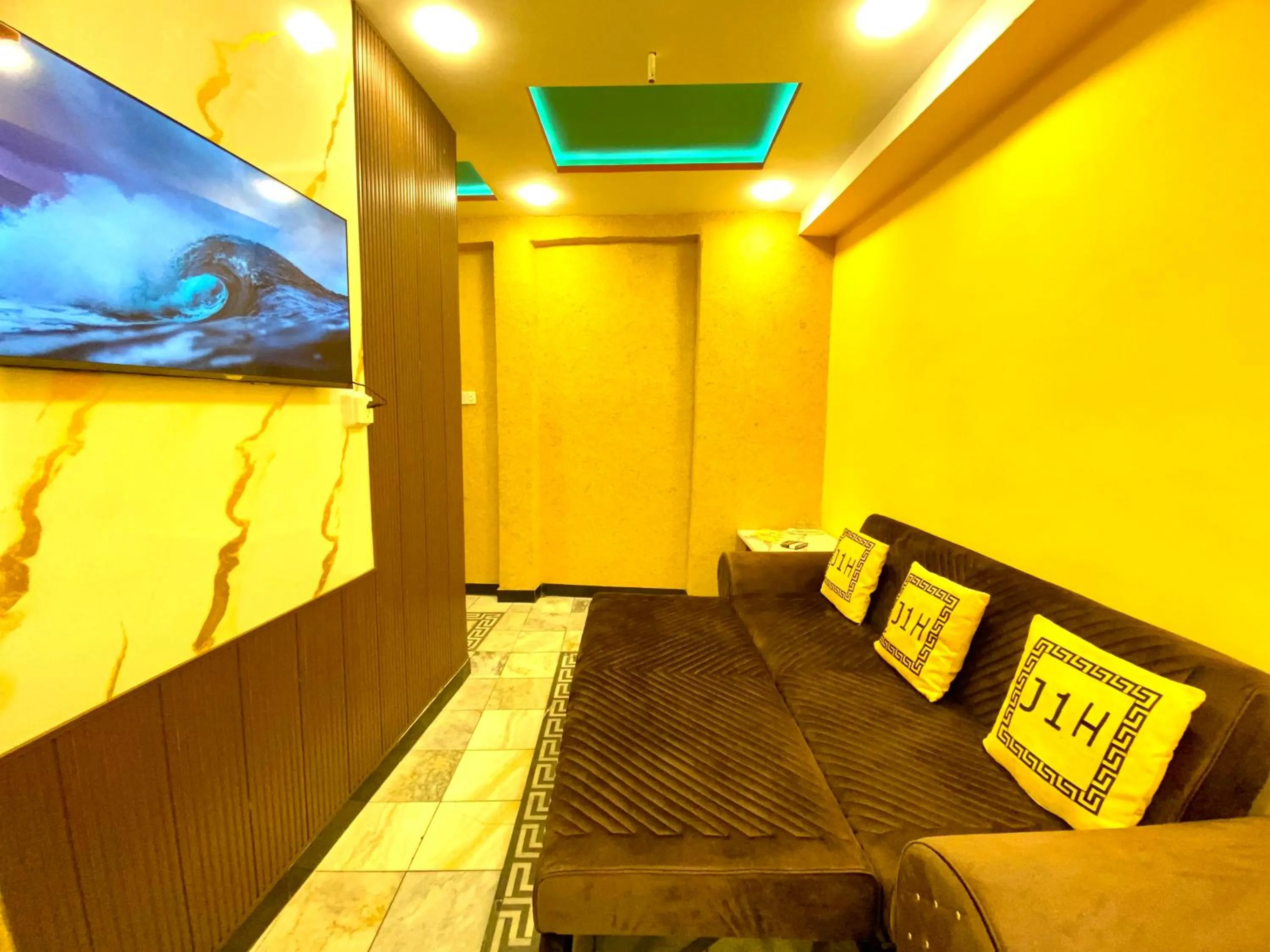 Hotel Khan Plaza