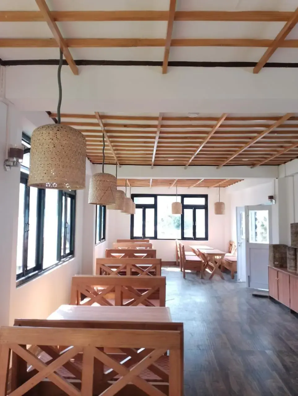 Restaurant/places to eat in Rufina Lachung Kunga Restaurant/places to eat in Rufina Lachung Kunga