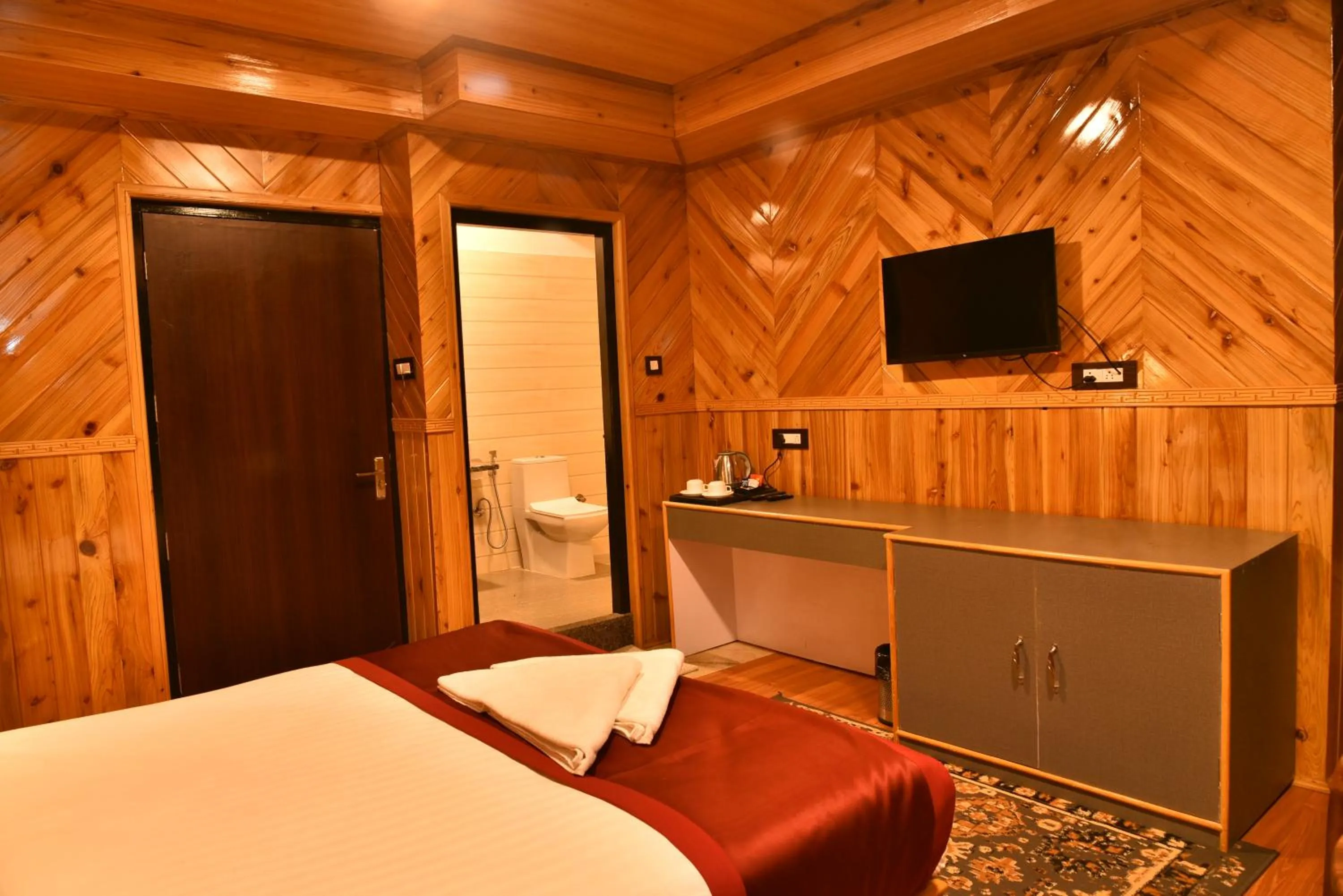 TV and multimedia, Bed in Rufina Lachung Kunga