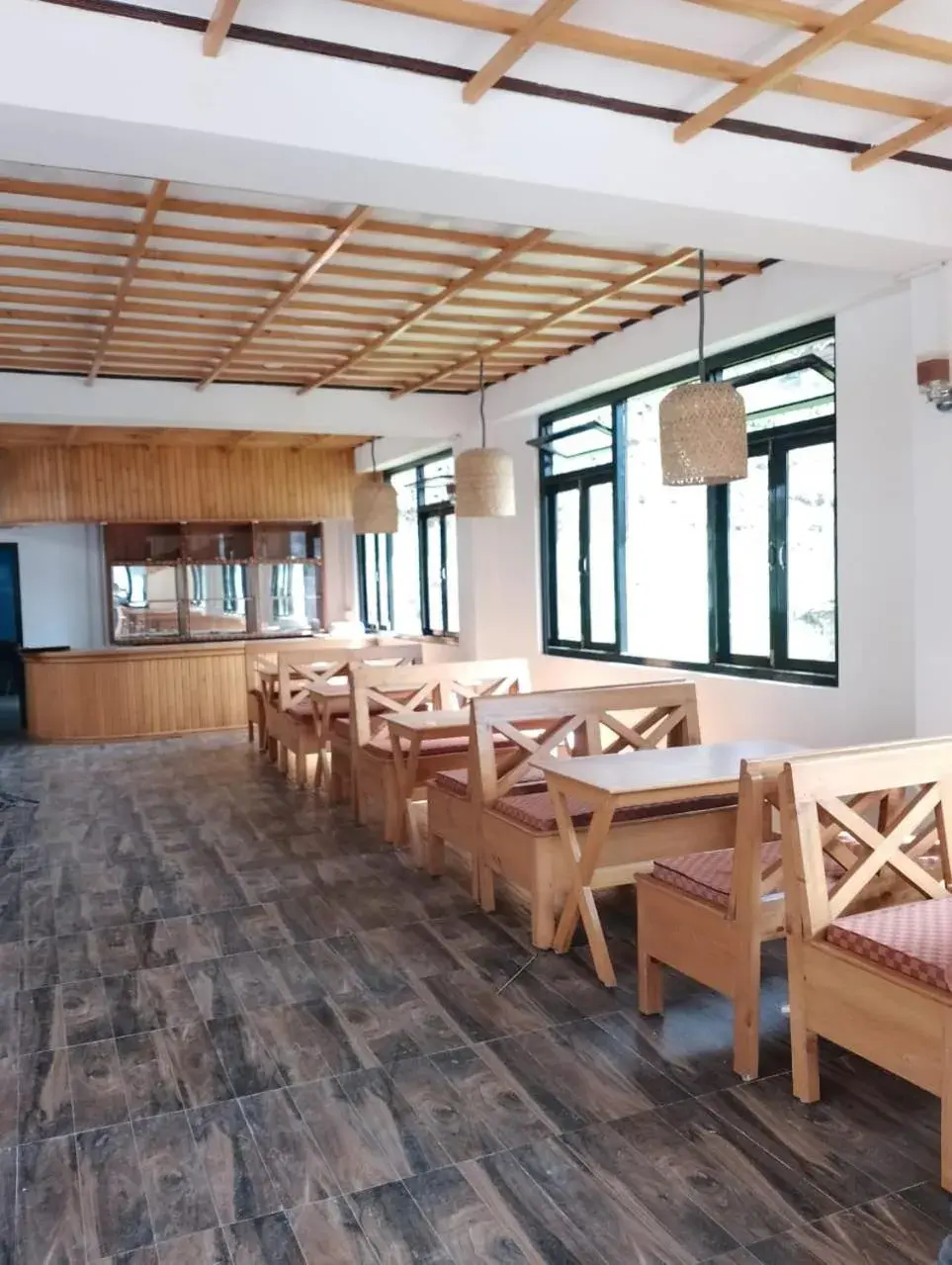 Restaurant/places to eat in Rufina Lachung Kunga Restaurant/places to eat in Rufina Lachung Kunga