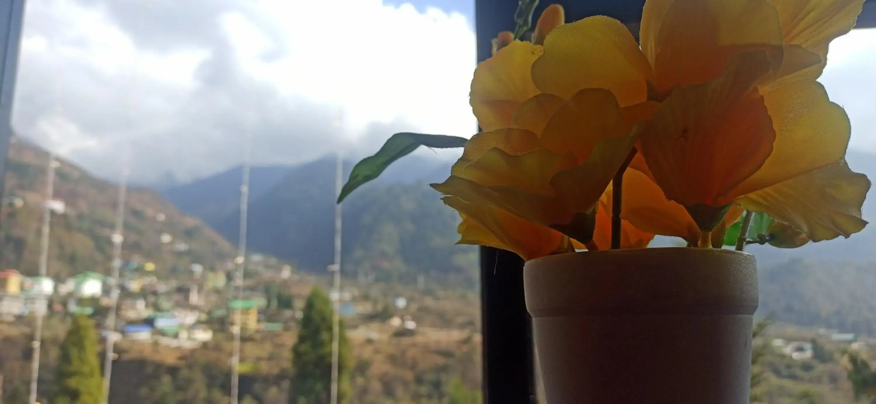 Mountain view in Rufina Lachung Kunga Mountain view in Rufina Lachung Kunga