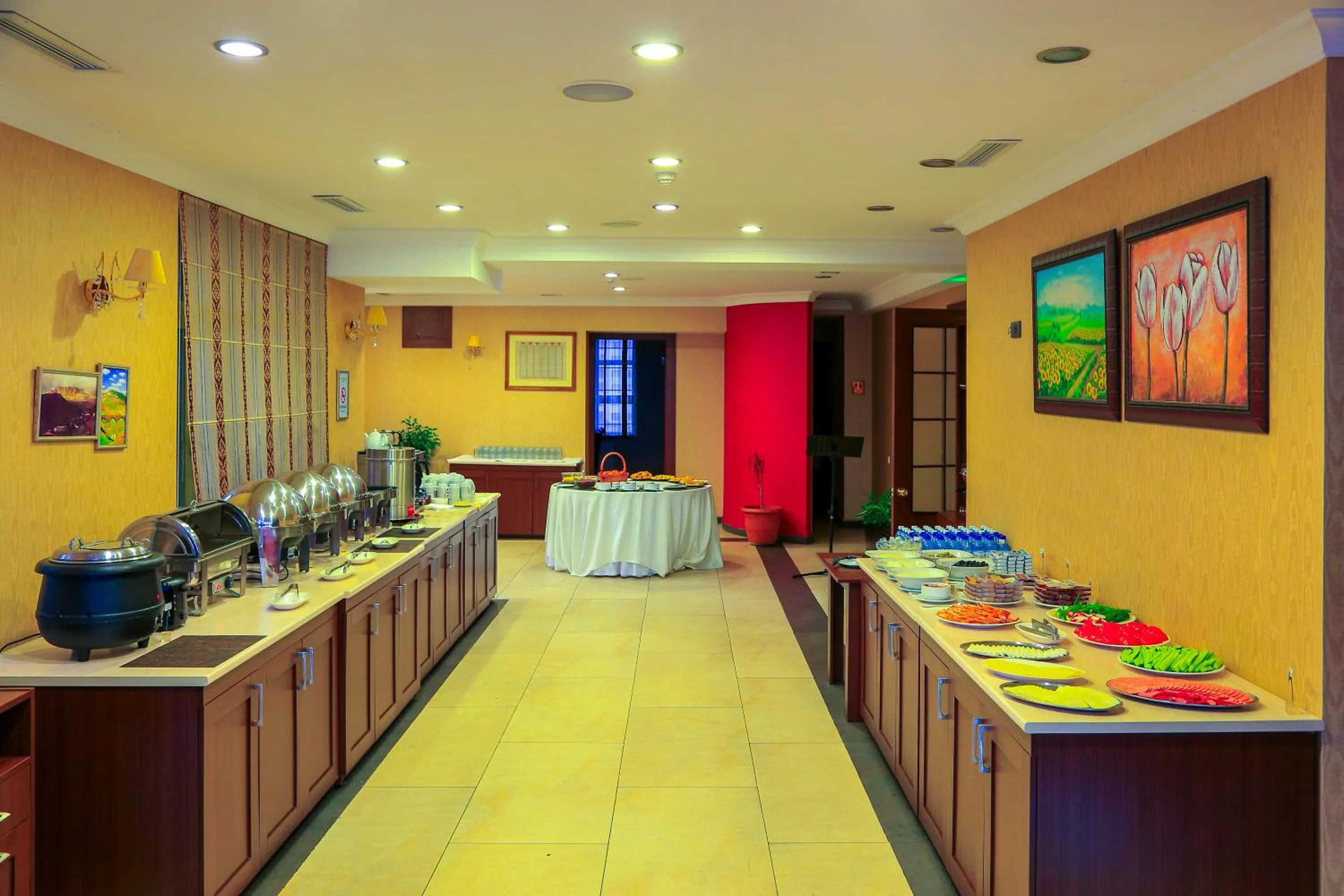 Restaurant/places to eat in Central Park Baku