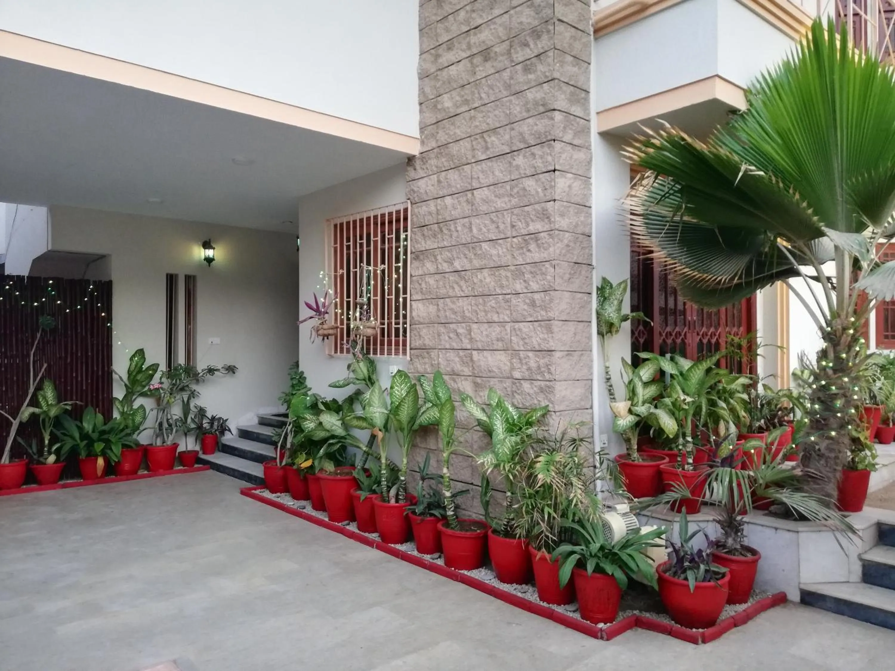 Property building in Hotel island Clifton