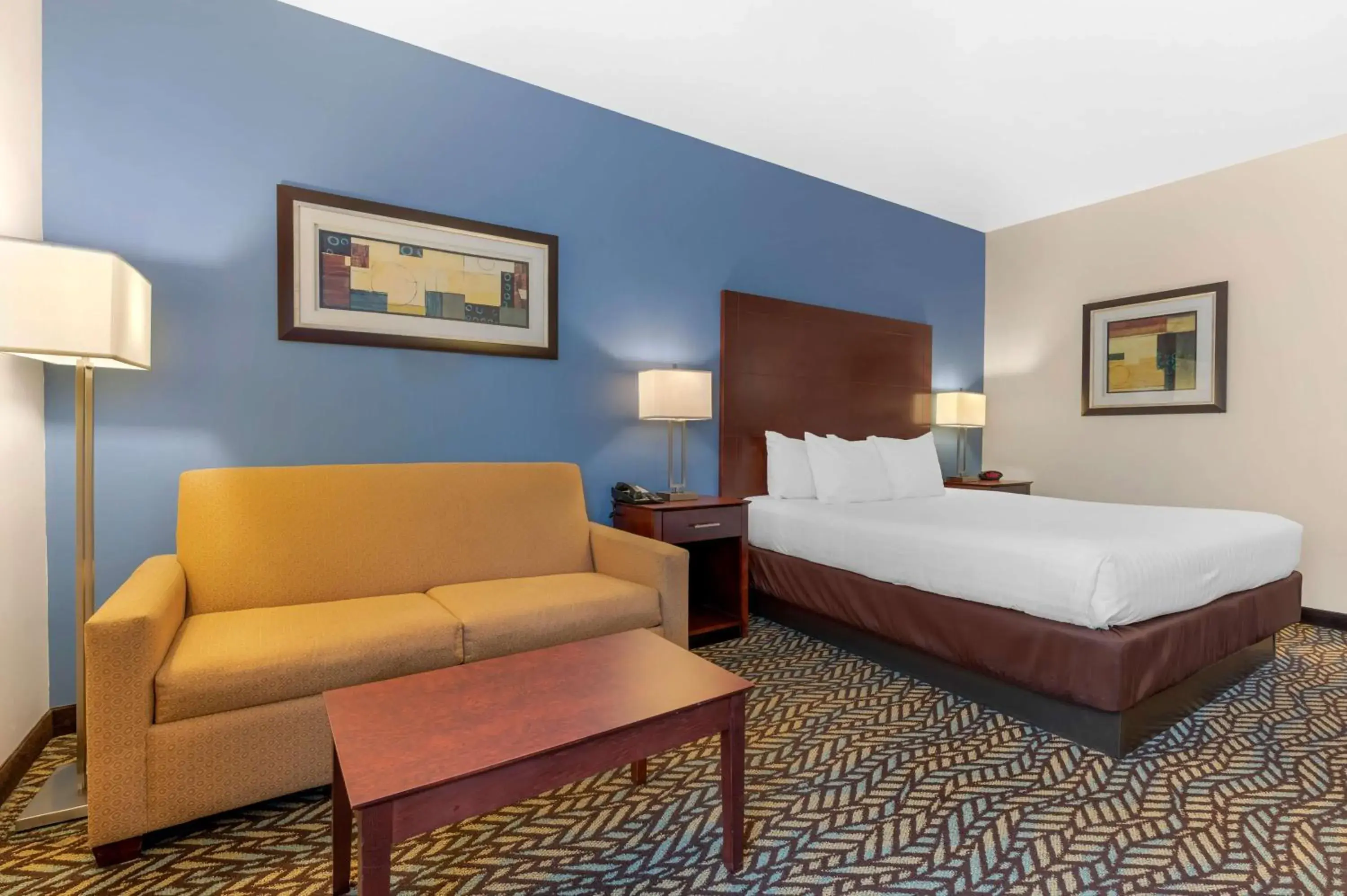 Bedroom, Bed in Best Western Plus Covered Bridge Inn Bedroom, Bed in Best Western Plus Covered Bridge Inn