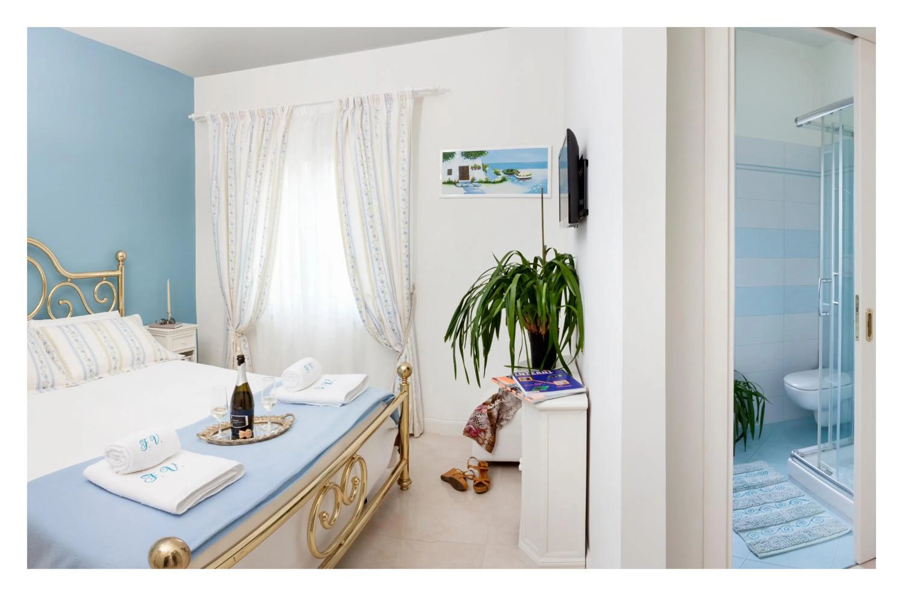 Photo of the whole room, Bed in Fontana Vecchia