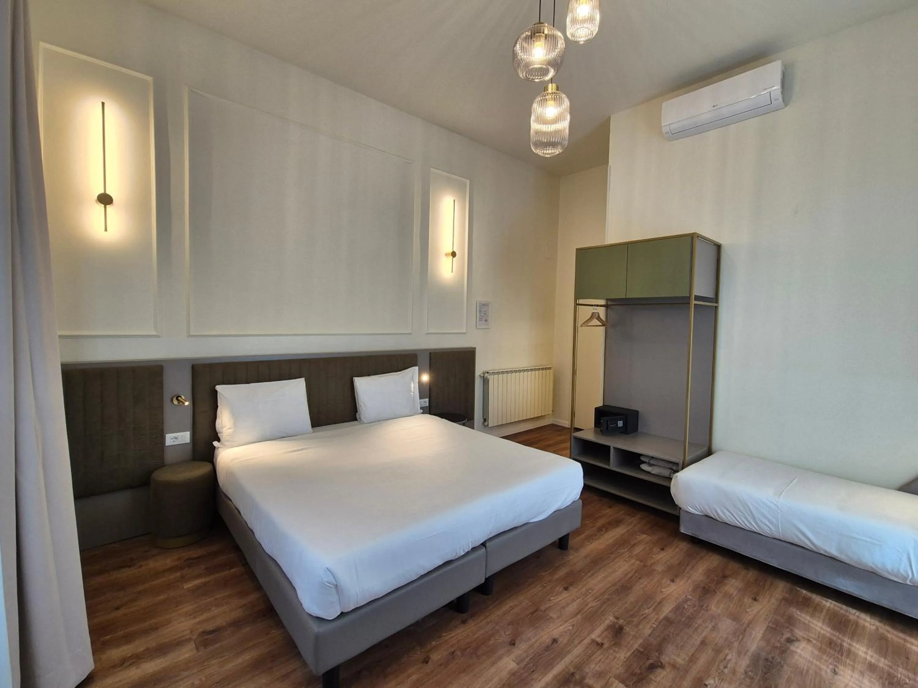 Bed in Hotel Duca D'Aosta